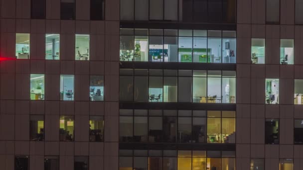 Вікна Офісних Будівель Нічний Час Світло Вікон Хмарочосів Вечірній Пейзаж — стокове відео