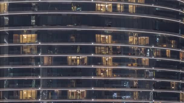 Зовнішній Вигляд Вікон Квартирах Високого Класу Будівлі Нічний Час Світлові — стокове відео