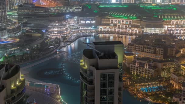 Dubai Calçadão Cantando Fontes Fundo Arquitetura Com Casas Radiais Cidade — Vídeo de Stock