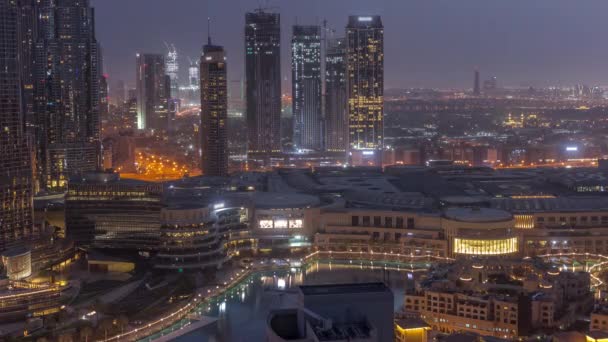 Дубай Центрі Міста Фонтанами Сучасною Футуристичною Архітектурою Ночі День Дивіться — стокове відео