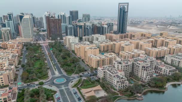 Niski Wzrost Budynków Dzielnicy Zielonych Drapacze Chmur Dzielnicy Barsha Heights — Wideo stockowe