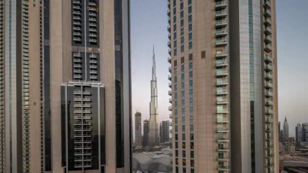 Nejvyšší Mrakodrapy Centru Dubaje Nachází Bouleward Street Blízkosti Nákupního Centra — Stock video
