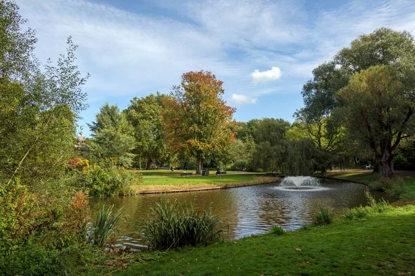 Nederland Amsterdam Scenic View Sarphatipark Amsterdam Nederland — Stockfoto