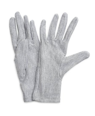 Beyaz arka planda izole edilmiş bir kadın için gri kış kumaşı eldivenleri. Sonbahar ya da kış için kadın aksesuarları.