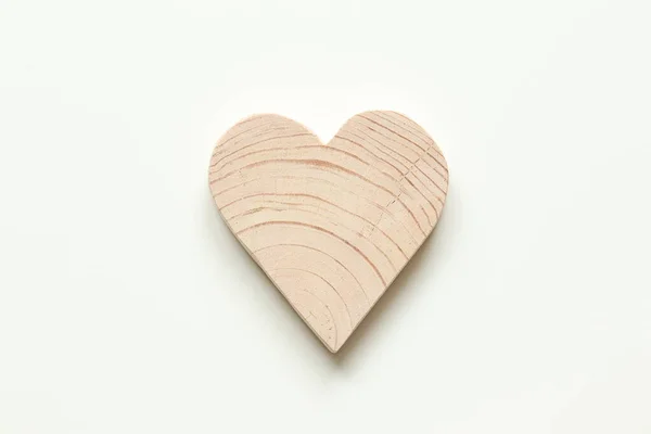 Cuore Legno Uno Sfondo Chiaro Cuore Legno — Foto Stock