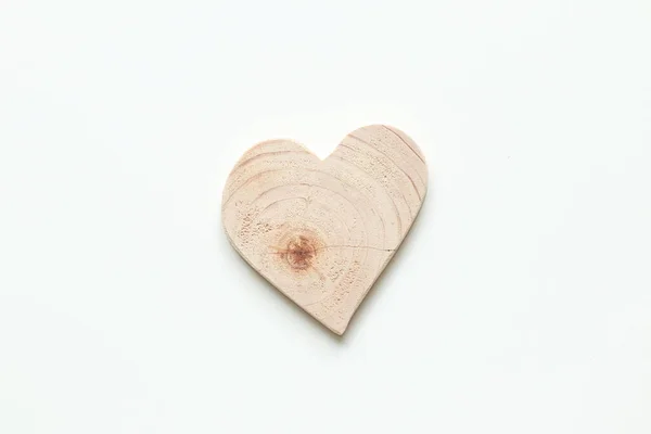 Dřevěné Srdce Světlém Pozadí Dřevěné Srdce — Stock fotografie