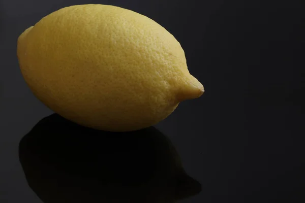 Citron Sur Fond Noir Citron Entier — Photo