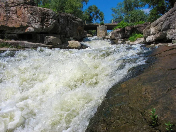 Montagna Rechka Fiume Che Scorre Attraverso Canyon — Foto Stock