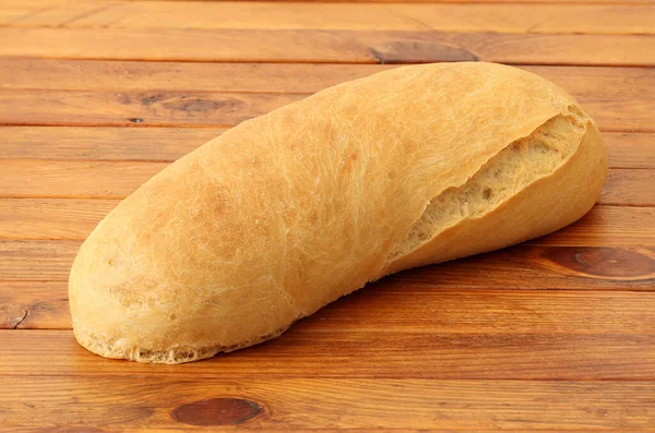 Frisches Weizenbrot Auf Einem Hölzernen Hintergrund Ofen Gebackenes Brot — Stockfoto
