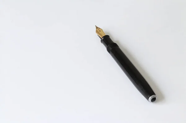 Παλιό Στυλό Στυλό Μελανιού Ελαφρύ Φύλλο Χαρτιού — Φωτογραφία Αρχείου