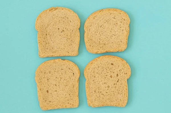 Trockenes Brot Auf Blauem Hintergrund Brot Wird Aus Weizen Und — Stockfoto