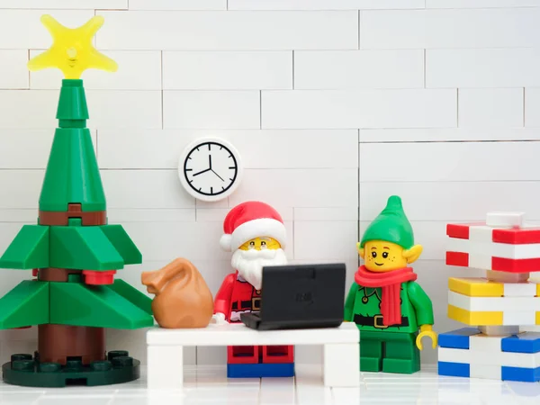 Tambow Russische Föderation Oktober 2021 Lego Weihnachtsmann Minifigur Seinem Büro — Stockfoto