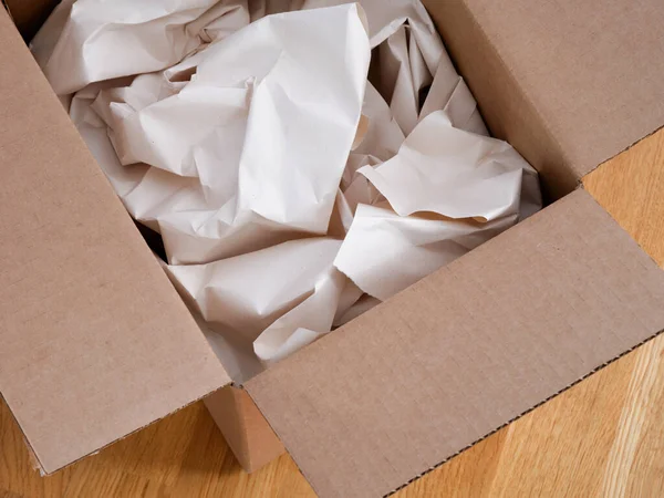 Crumpled Paper Cardboard Box Close 图库照片