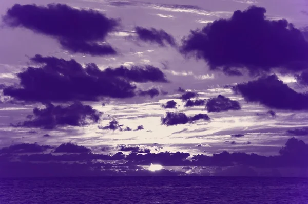 Coucher Soleil Sur Paysage Marin Dans Des Tons Violets — Photo
