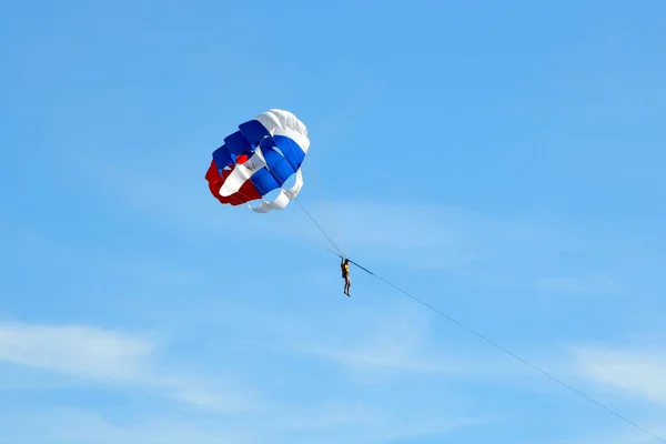 Parachute Flying Blue Sky — Foto Stock