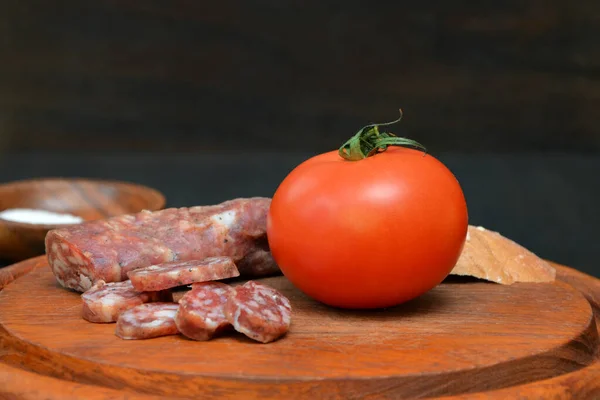 Sliced Sausage Sausage Wooden Board — Stock Photo, Image