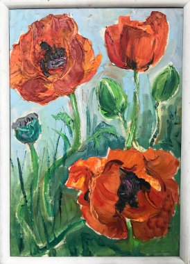 Yağlı boyalar, tuvalde anlamlı vuruşlar. Çerçevede dikey resim, galeride sanat eserleri. Muhteşem çiçek hala hayat dolu. Bahar ya da yaz çiçekleri açar. Çiçek tarlasında kırmızı gelincikler