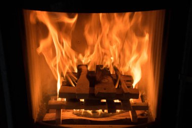 Einen ofen zum heizen 'de feuer