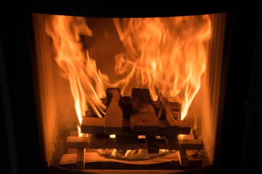 Einen ofen zum heizen 'de feuer