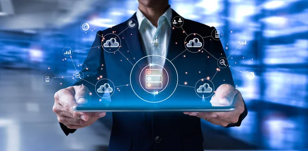 Dijital dönüşümdeki değişim, teknolojinin interneti Büyük veri ve iş süreci stratejisi, işletim otomasyonu, müşteri hizmetleri yönetimi, bulut hesaplaması ve akıllı endüstri