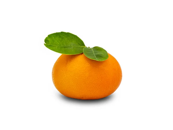 Orange Avec Des Feuilles Vertes Isolées Sur Fond Blanc Avec — Photo