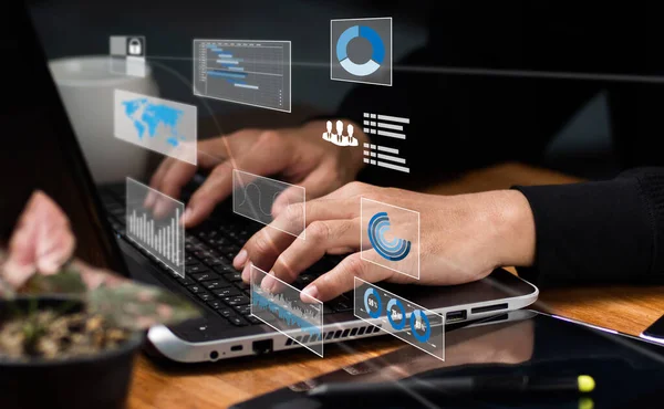 İşadamı bir fincan kahvenin keyfini çıkarırken, bir programcı da bilgisayarda gelecek bir sanal arayüz ekranında veri üretiyor. Derin öğrenme, pazarlama ve yapay zeka için algoritmalar