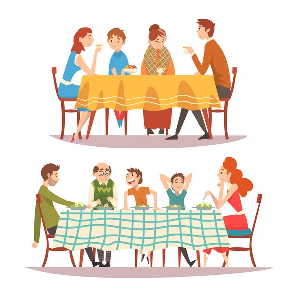 Familia feliz sentada en la mesa de comedor juntos comiendo comida y hablando Vector Set — Archivo Imágenes Vectoriales