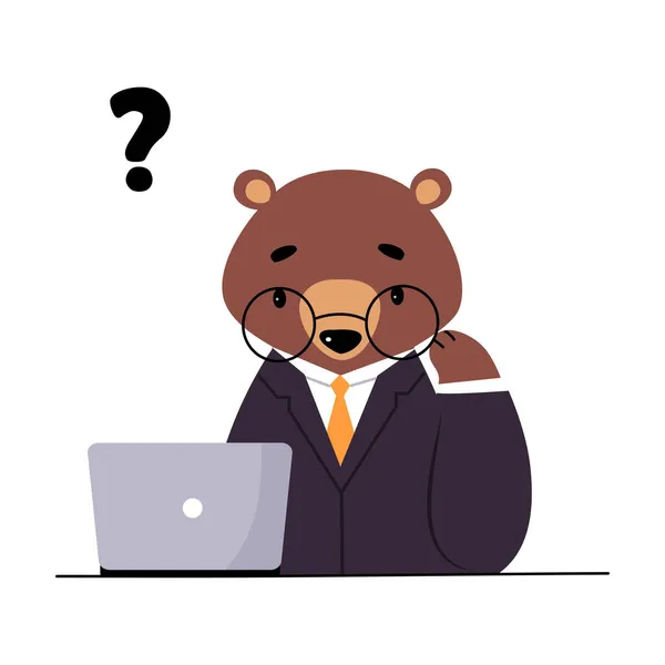 Ведмідь співробітник або офіс співробітник в краватці і костюм сидячи на столі з ноутбуком мислення Векторні ілюстрації — стоковий вектор