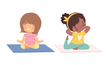 Şirin Gülümseyen Kız Yoga Yapıyor Asana 'da Mat Vektör Set' inde duruyor