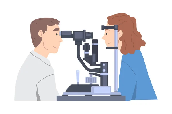 Oftalmología y Examen Ocular con el Hombre Cuidados de la Salud Proyección Profesional Paciente en Lámpara Slit Ilustración Vectorial — Vector de stock