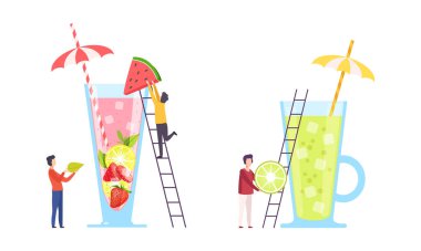 Minik İnsanlar Kokteyl Yapıyor Malzemeleri Merdiven Vektörü Seti ile büyük bir bardağa koyuyor