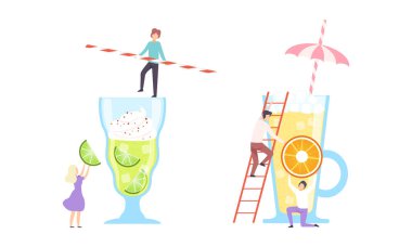 Minik İnsanlar Kokteyl Yapıyor Malzemeleri Merdiven Vektörü Seti ile büyük bir bardağa koyuyor