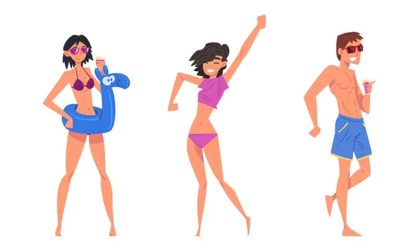 Cheerful Man and Woman in Swimwear with Rubber Ring Drinking Cocktail Having Pool Party Vector Set — Vector de stock