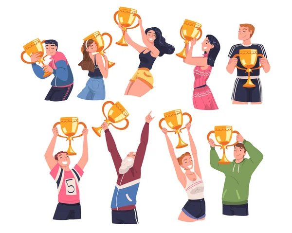 Personagem Vencedor de Pessoas Segurando Copo de Ouro como Troféu e Prêmio Conjunto de Ilustrações do Vetor —  Vetores de Stock