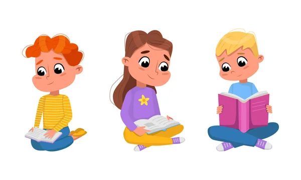 Kleine Kinderen Die Vloer Zitten Boeken Lezen Leuke Kinderen Leren — Stockvector