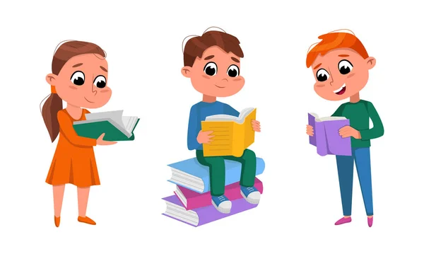 Dzieci Uczenia Się Korzystania Czytania Literatury Zestaw Ilustracja Wektor Kreskówek — Wektor stockowy
