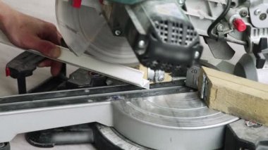 Tamirat sırasında öğütücüyle profil çıkarmak. Onarım