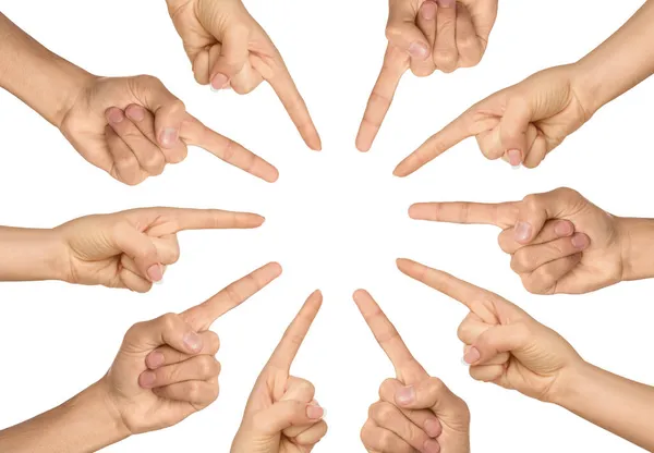 Ritagliato mani caucasiche millenarie maschili e femminili che puntano dal dito al centro — Foto Stock