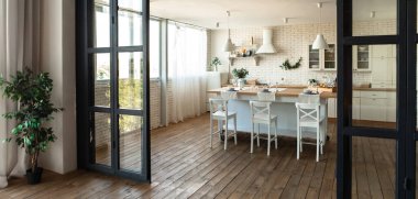 Havadar hafif mutfak ya da yemek odası iç tasarımı modern İskandinav minimalist stili, afişi kopya alanı olan