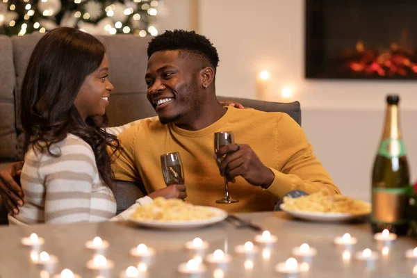 Happy African American Couple Celebrating Valentines Day Drinking Champagne Indoor — стокове фото