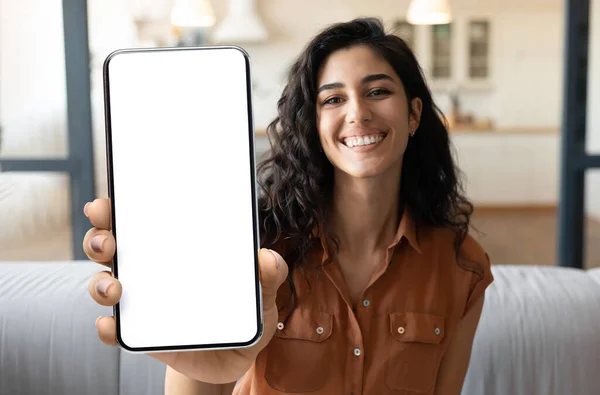 Mobile Advertisement. Happy Beautiful Woman Showing Big Blank Smartphone At Camera, Mockup — Foto Stock