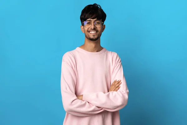 Alegre Elegante Guapo Barbudo Joven Oriente Medio Rosa Con Gafas — Foto de Stock