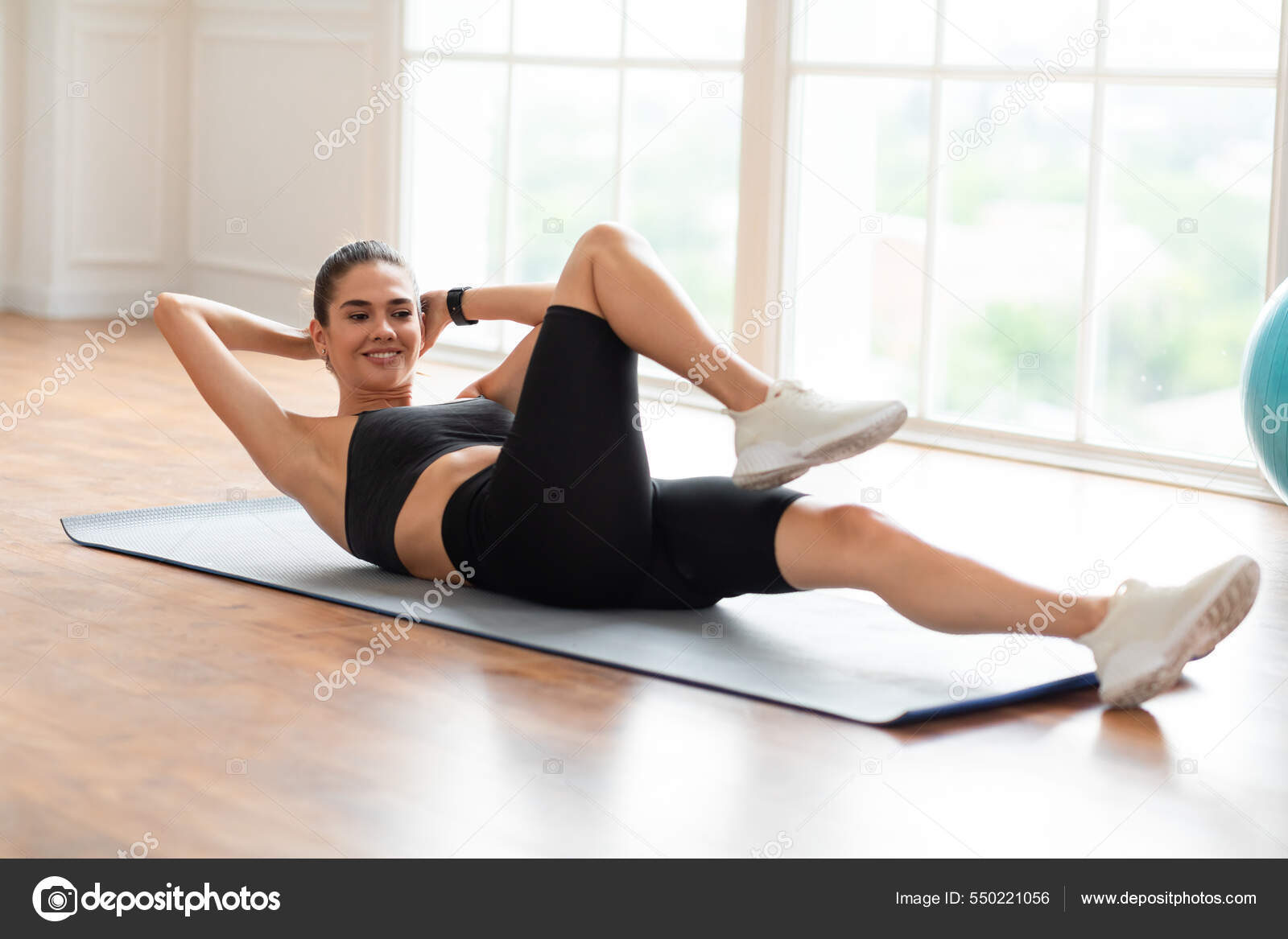 Lying reverse crunch with a reliable twist