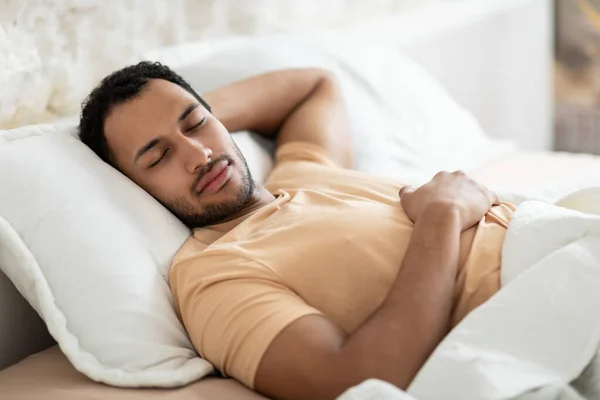 Middle Eastern Man Sleeping Lying On Pillow In Bed Indoor — Zdjęcie stockowe