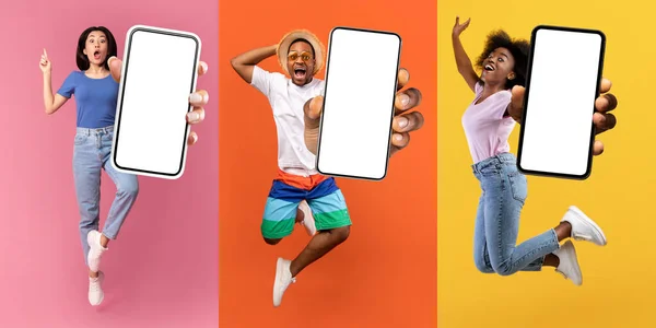 Positiva Multiracial Millennials Hoppa Upp Med Helt Nya Mobiltelefoner Med — Stockfoto