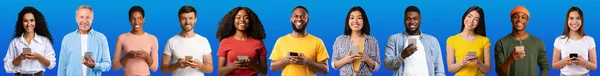 Laughing Millennial Old Multiracial People Smartphone Isolated Blue Background Studio — Stock Photo, Image