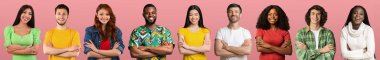 Pembe stüdyo arka planında poz veren uluslararası bir grup insan, farklı yaşlarda, kolları göğsünde çapraz duran neşeli erkek ve kadınlar kameraya, web-afişine, kolaja gülümsüyorlar.