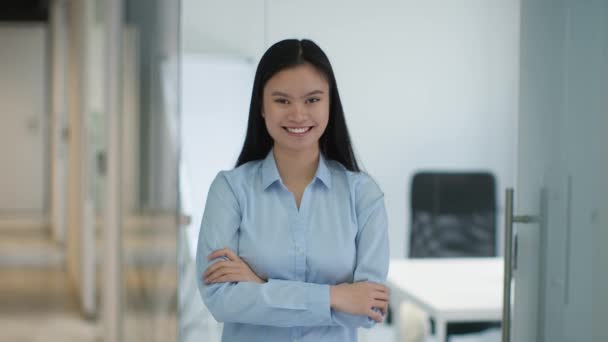 Feliz Estado Ánimo Estilo Vida Interior Retrato Despreocupado Joven Asiática — Vídeos de Stock