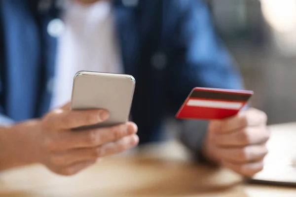 Commerce Concept Closeup Shot Unrecognizable Male Using Smartphone Credit Card — Stock fotografie
