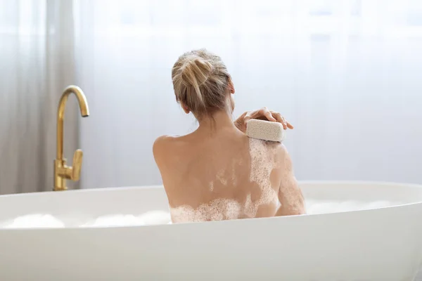 Back View Blonde Adult Woman Taking Foamy Bath Home Scrubbing — 图库照片